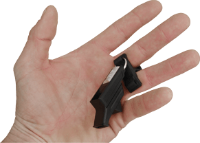 Molten referee whistle Valkeen with finger grip